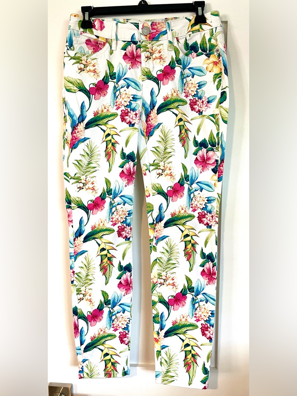 Tommy Bahama Floral Skinny crop jeans - White with Pink, Yellow & Green